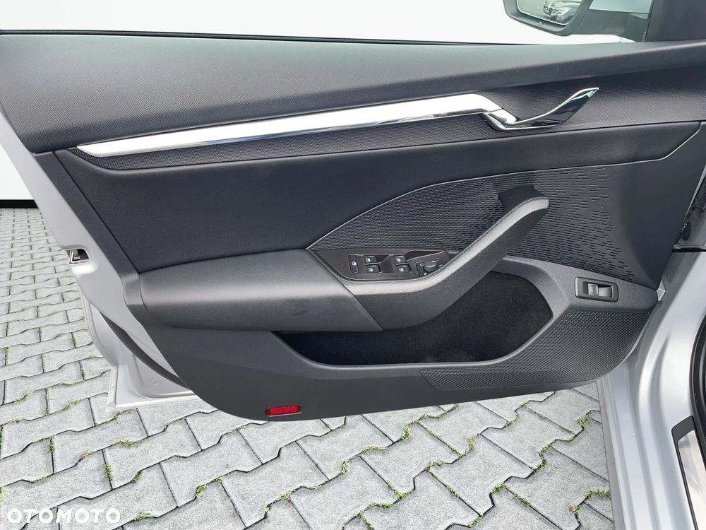 Skoda Octavia 2.0 TDI Style DSG - 11