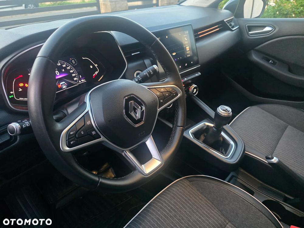 Renault Clio - 31