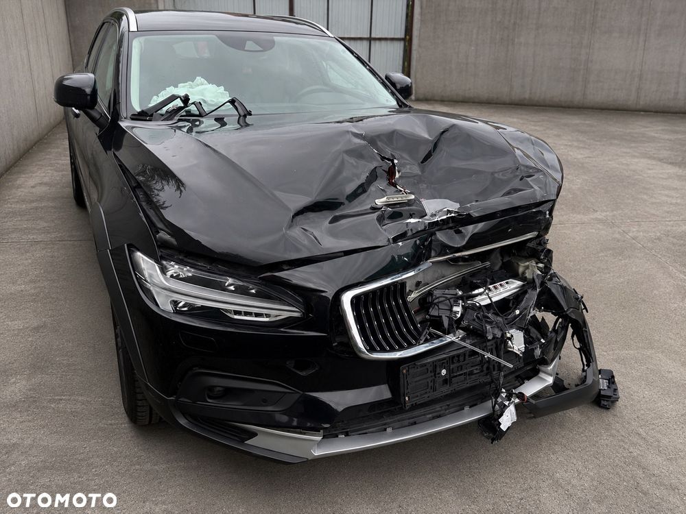 Volvo V90 Cross Country D4 AWD - 1