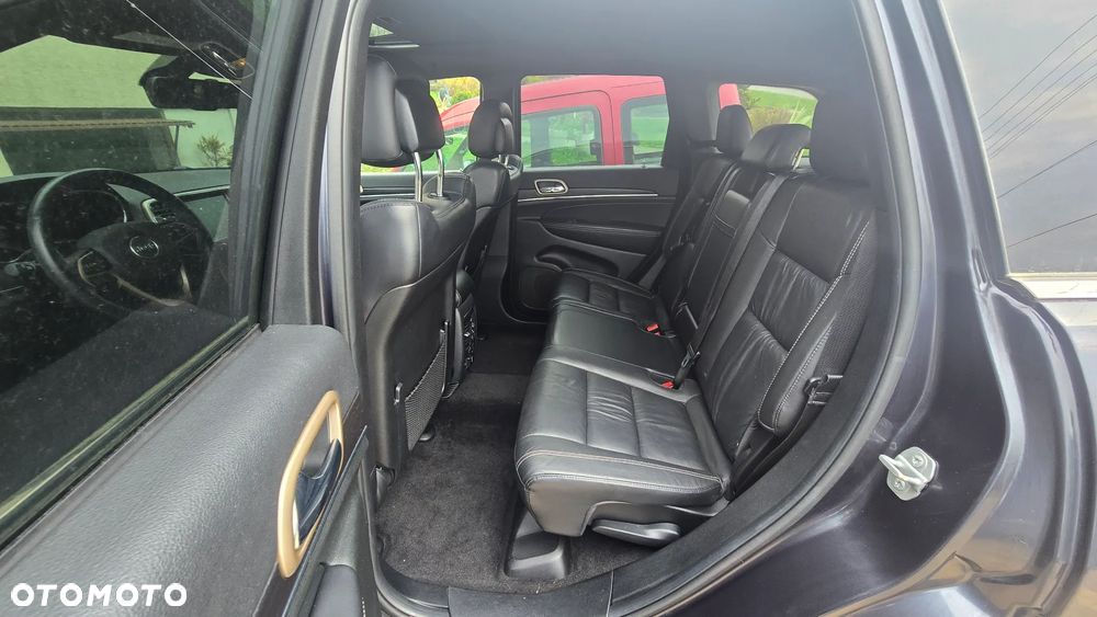 Jeep Grand Cherokee - 17