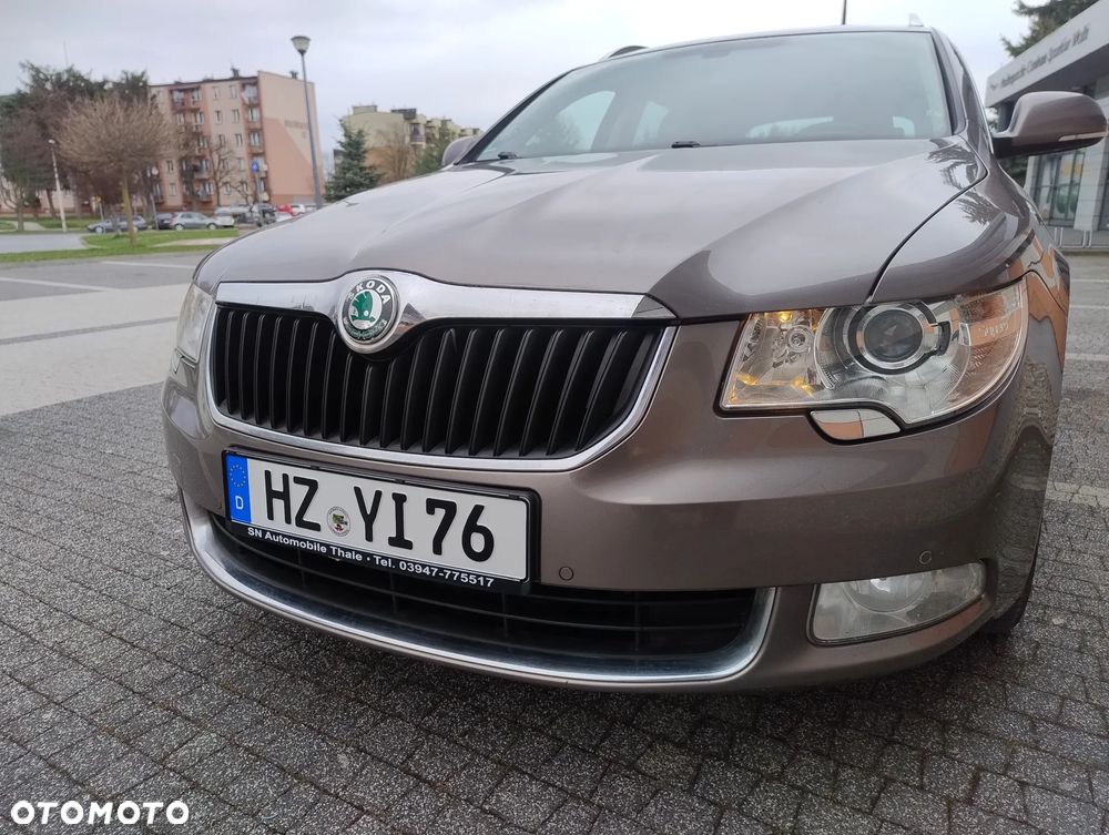 Skoda Superb 2.0 TDI Exclusive - 32
