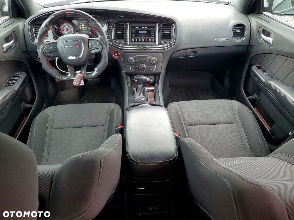 Dodge Charger - 7