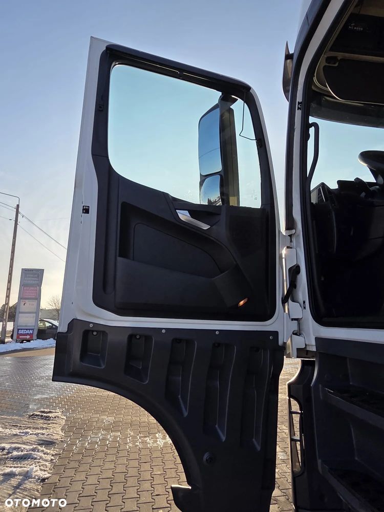 Mercedes-Benz ACTROS 2251 Giga Space - 15