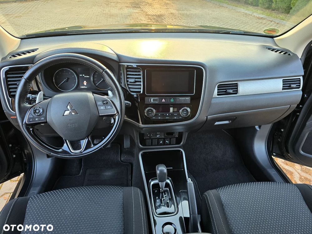 Mitsubishi Outlander 2.0 2WD CVT Edition - 18