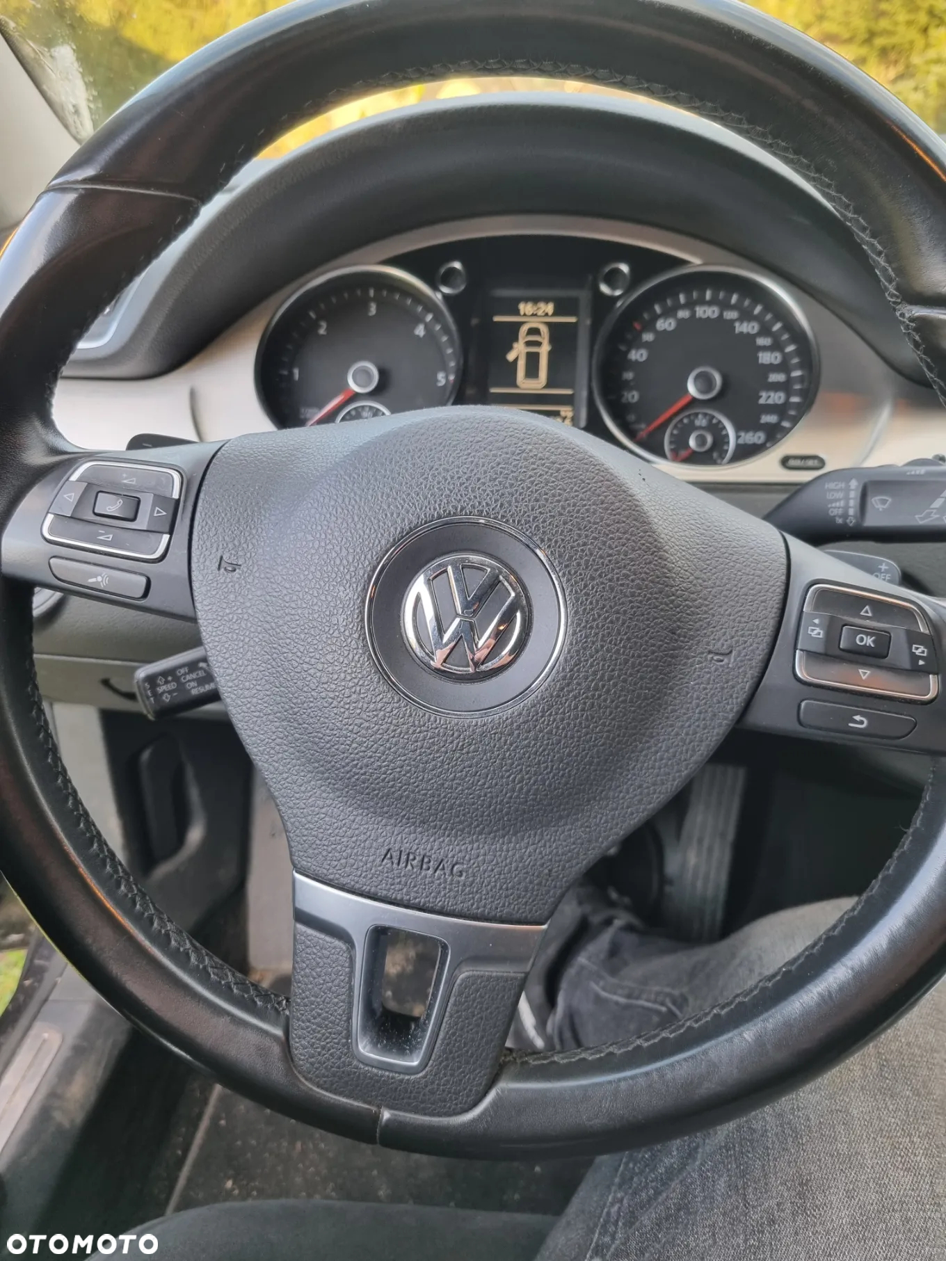 Volkswagen Passat - 9