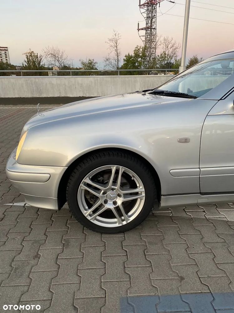 Mercedes-Benz CLK - 6