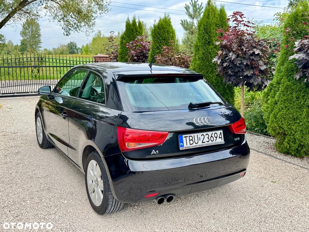 Audi A1 2010 photo 5