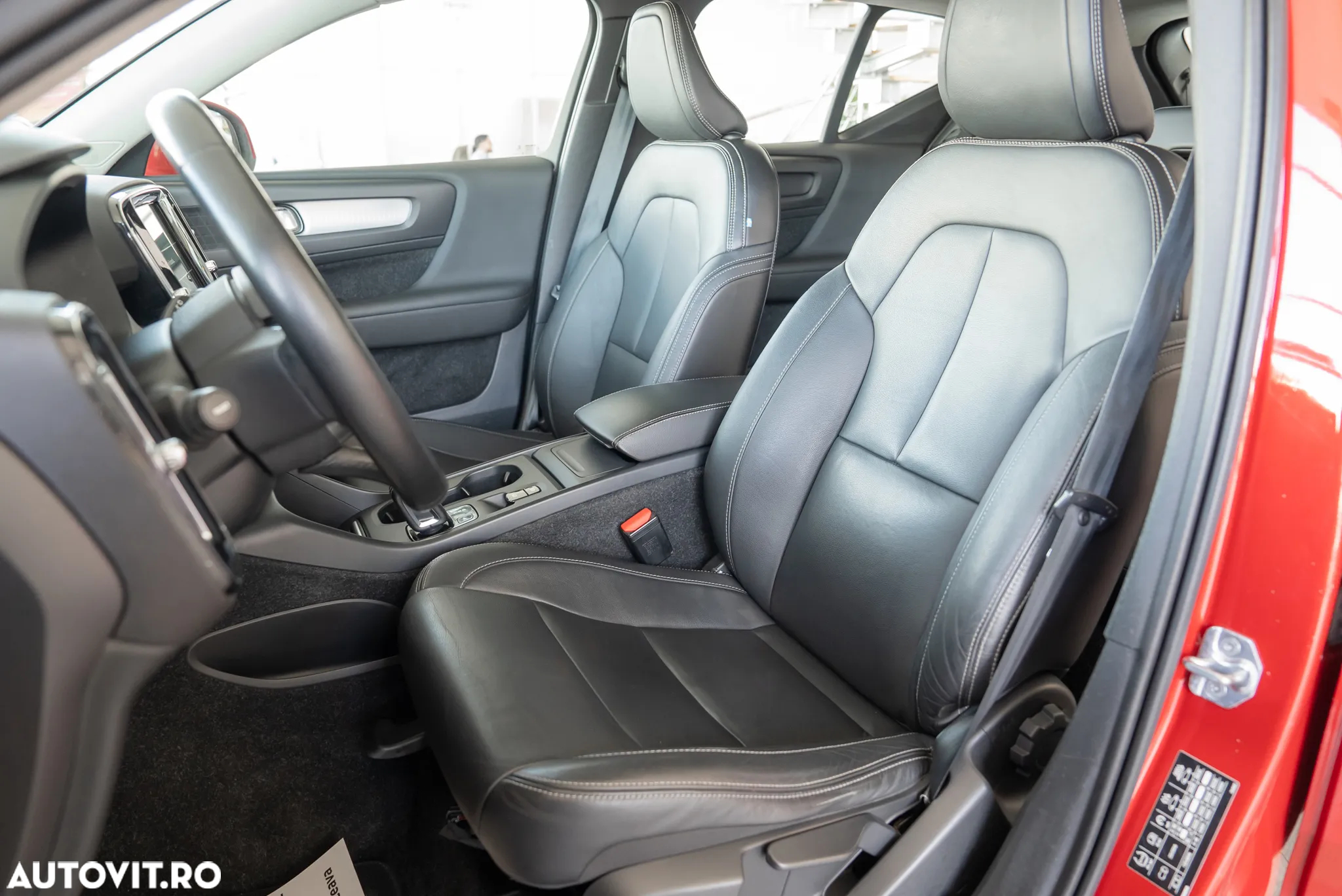 Volvo XC 40 D4 AWD Geartronic Momentum - 6