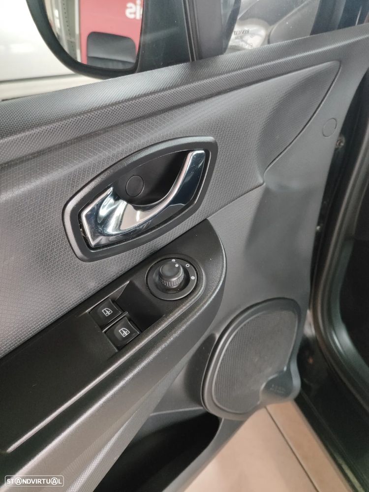 Renault Clio 0.9 TCE Confort - 17