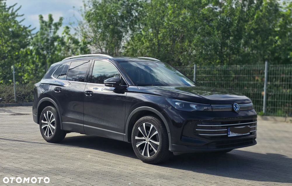 Volkswagen Tiguan - 1