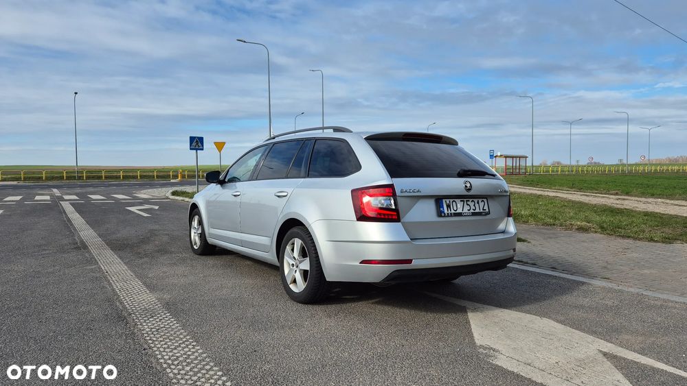 Skoda Octavia 2.0 TDI Ambition DSG - 7