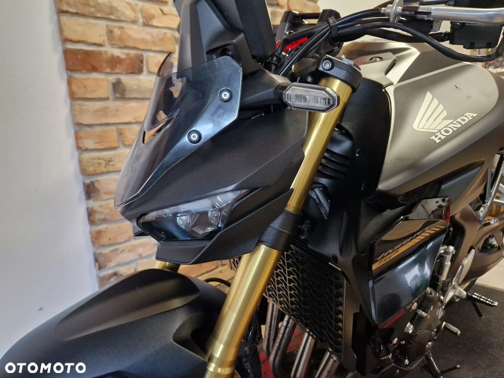 Honda Hornet - 17