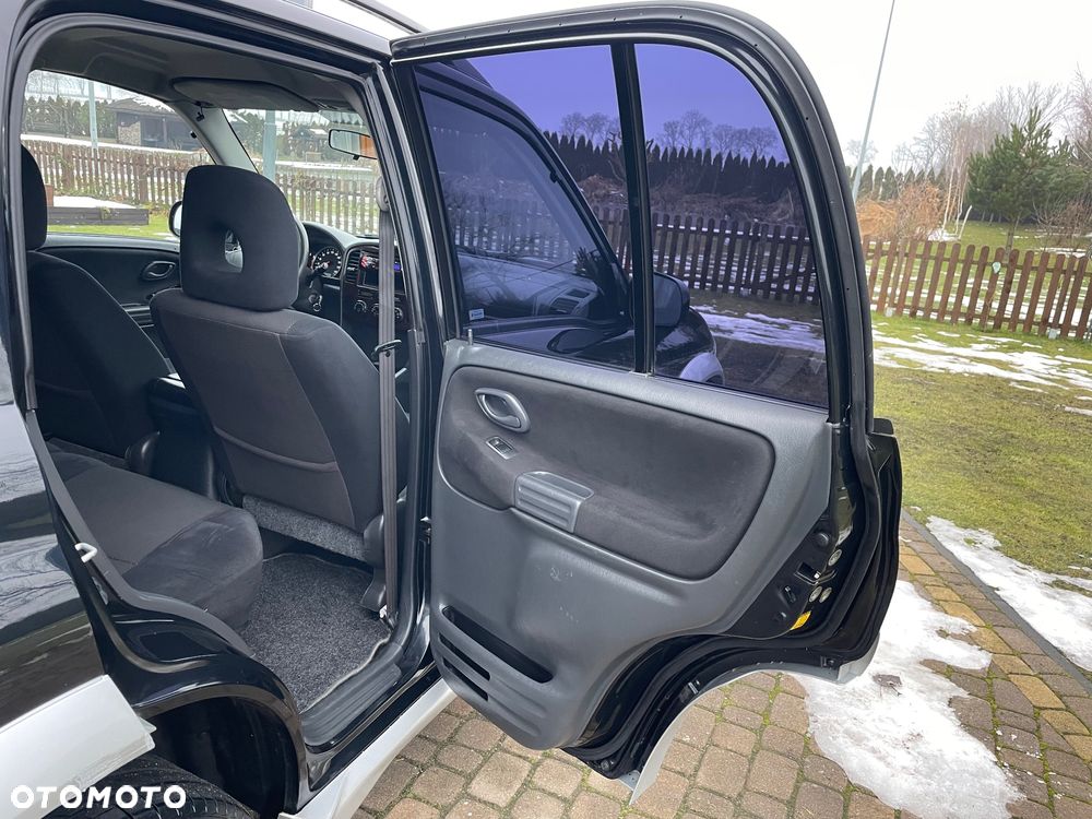 Suzuki Grand Vitara - 24