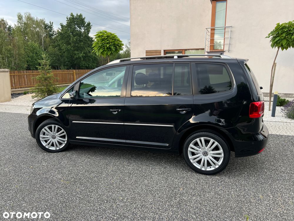 Volkswagen Touran 2.0 TDI DPF Highline - 24