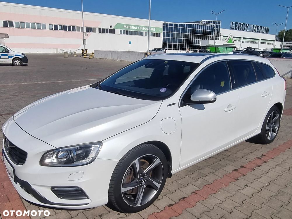 Volvo V60 D6 AWD Plug-in Hybrid R-Design Summum - 19