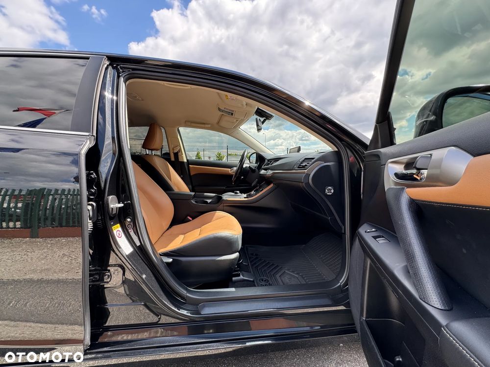 Lexus CT 200h Executive Line - 11