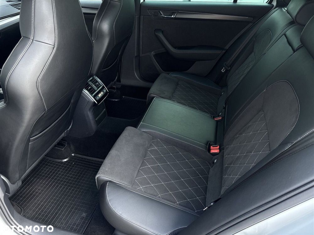Skoda Superb 2.0 TSI 4x4 Sportline DSG - 12
