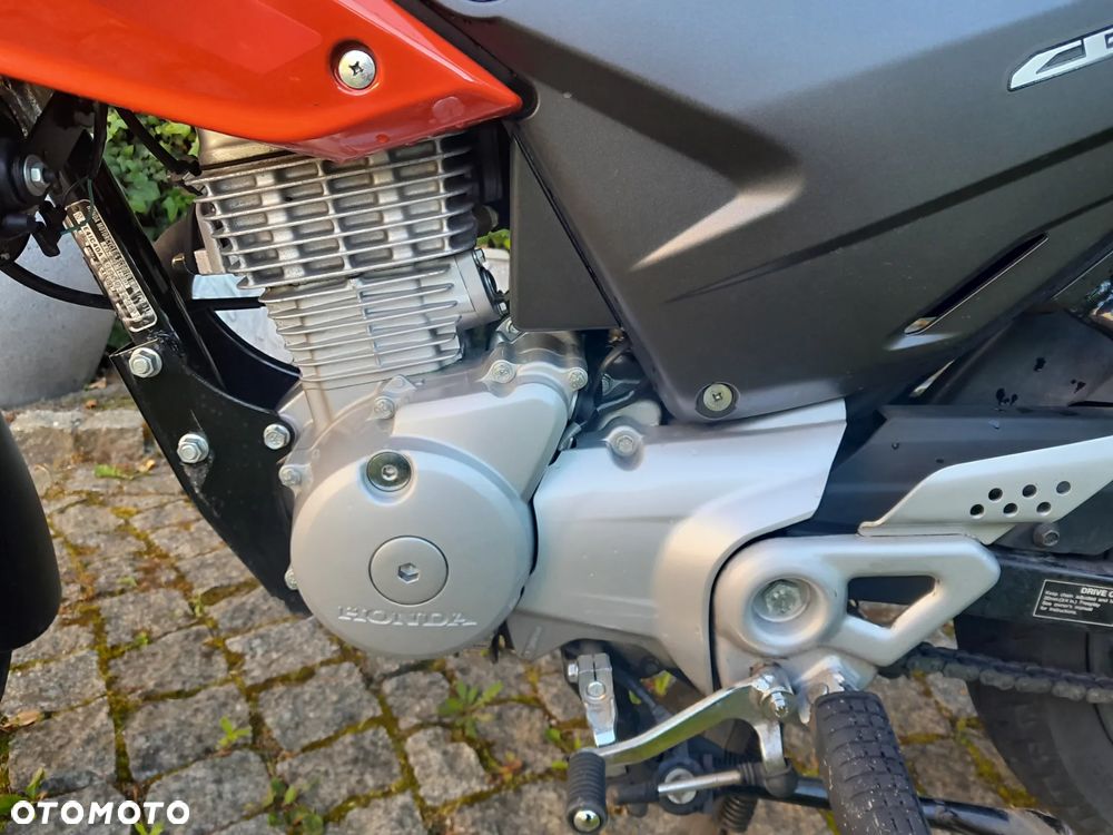 Honda CBF - 4