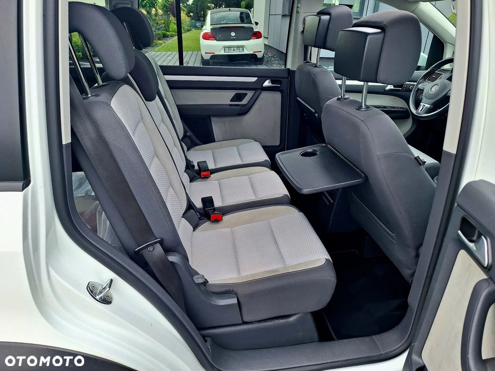Volkswagen Touran - 30