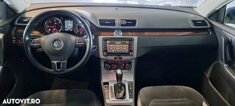 Volkswagen Passat 2.0 TDI DPF DSG Comfortline - 4
