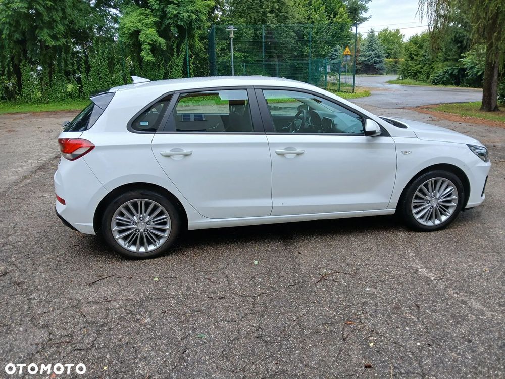 Hyundai i30 1.5 DPI Smart - 3