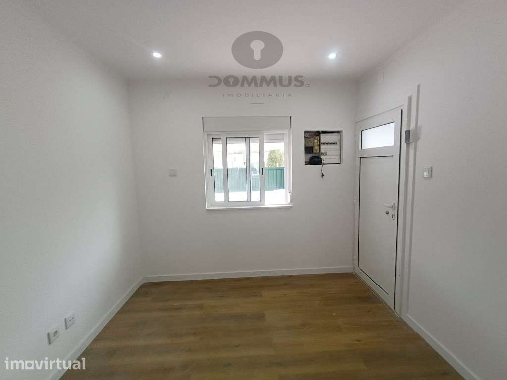 Apartamento T2 Remodelado com Terraço na Pontinha - Grande imagem: 5/15