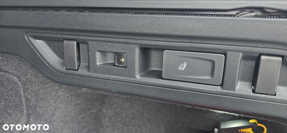 Skoda Superb 2.0 TDI SCR L&K DSG - 30