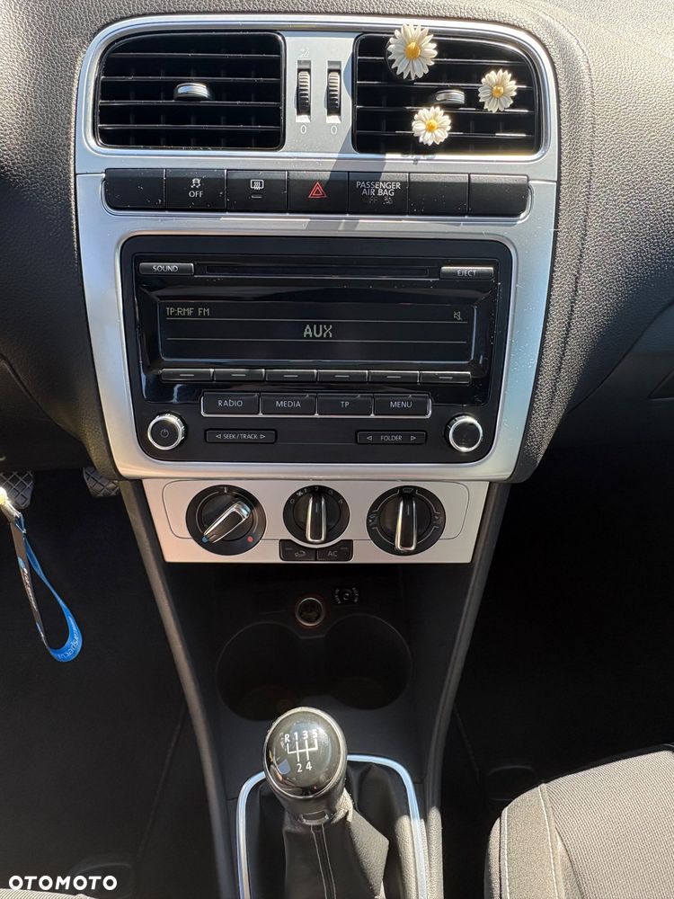 Volkswagen Polo 1.6 TDI MATCH - 9