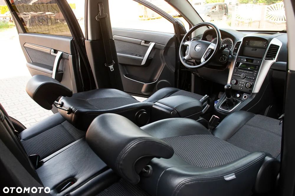 Chevrolet Captiva 2.4 2WD 7 Sitzer LS Family Edition - 30