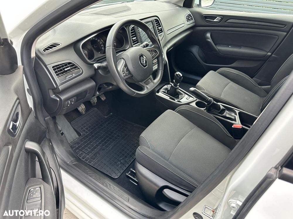 Renault Megane Blue dCi 116 Life - 9