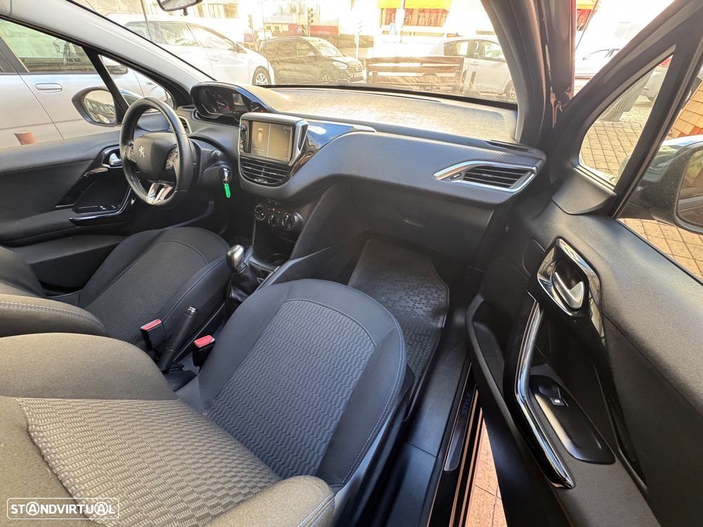 Peugeot 208 1.6 BlueHDi Style - 13