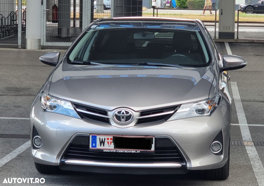 Toyota Auris 1.4 D-4D - 2