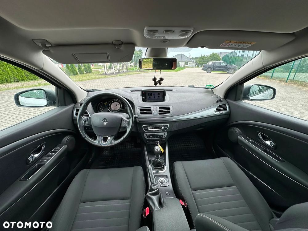 Renault Megane ENERGY dCi 110 Start & Stop LIMITED - 8