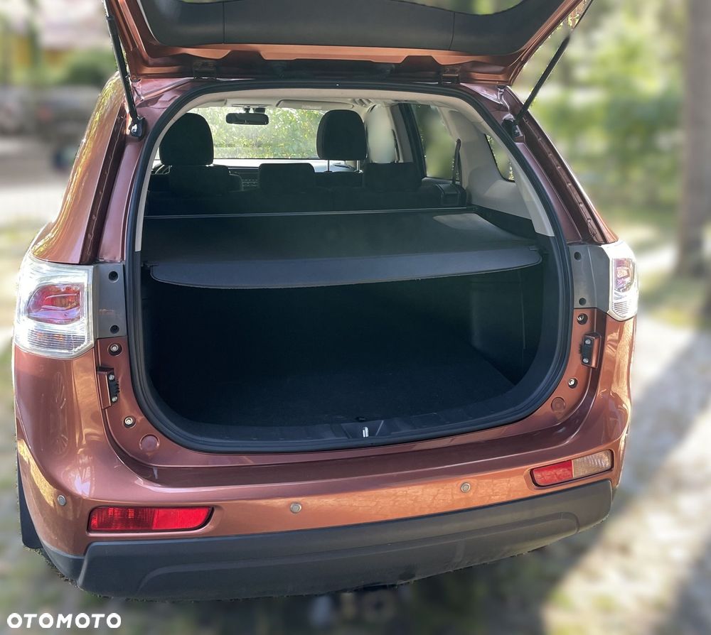 Mitsubishi Outlander - 9