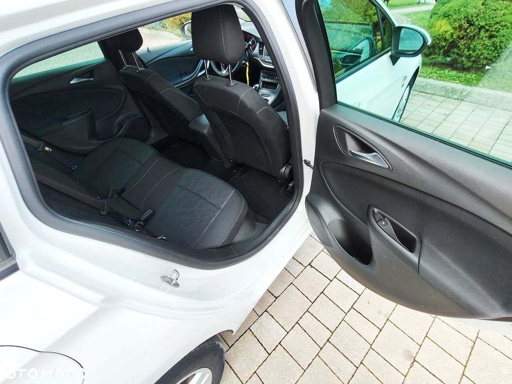 Opel Astra 1.6 D Start/Stop Innovation - 28