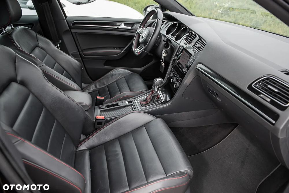 Volkswagen Golf 2.0 TSI BMT GTI Performance DSG - 31