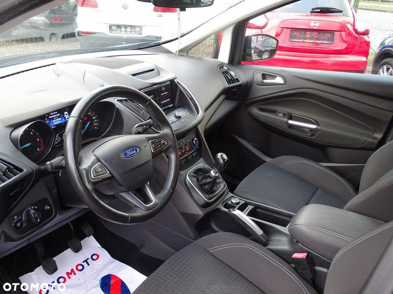 Ford Grand C-MAX - 14