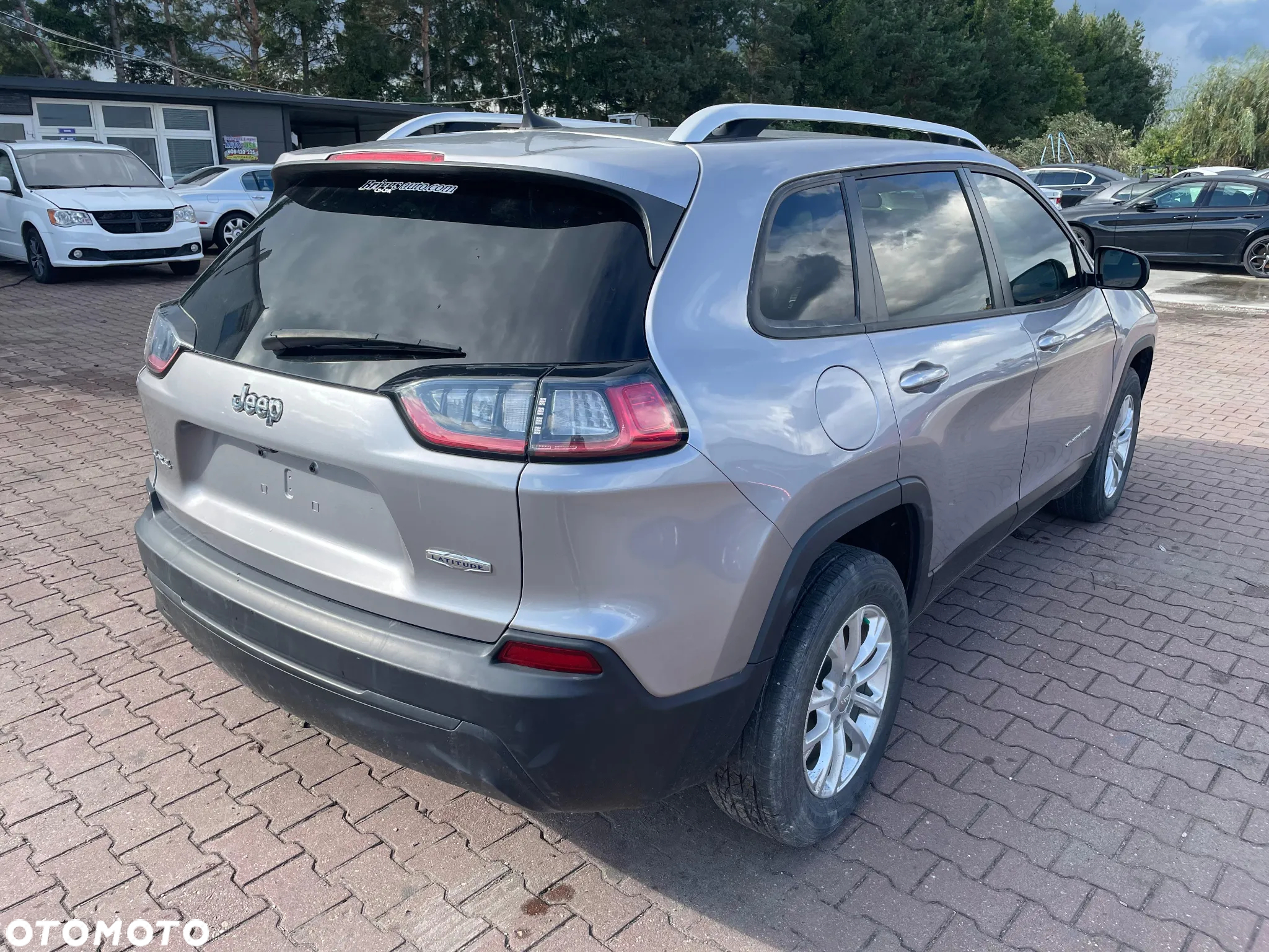 Jeep Cherokee - 7
