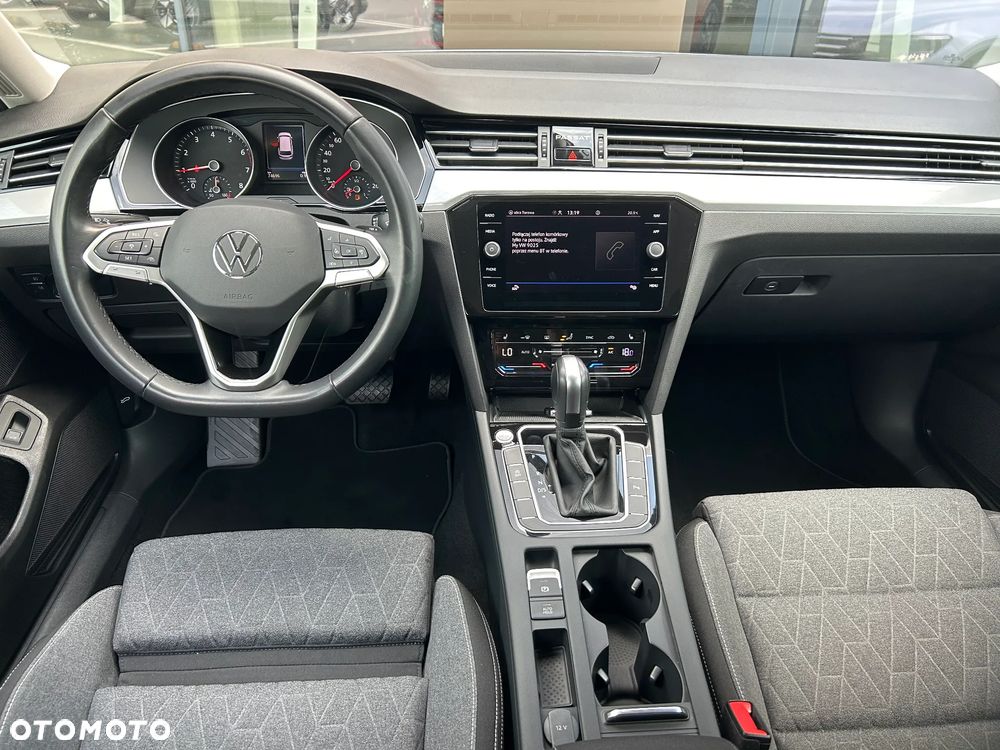 Volkswagen Passat - 18