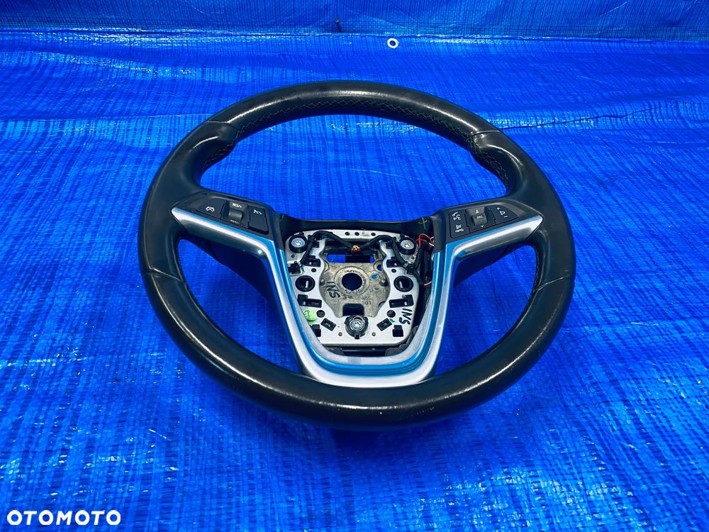 KIEROWNICA SKÓRZANA MULTIFUNKCYJNA WIELOFUNKCYJNA SKÓRA OPEL INSIGNIA A 2008- ; BRĄZOWA 13306886 ORYGINAŁ - 2
