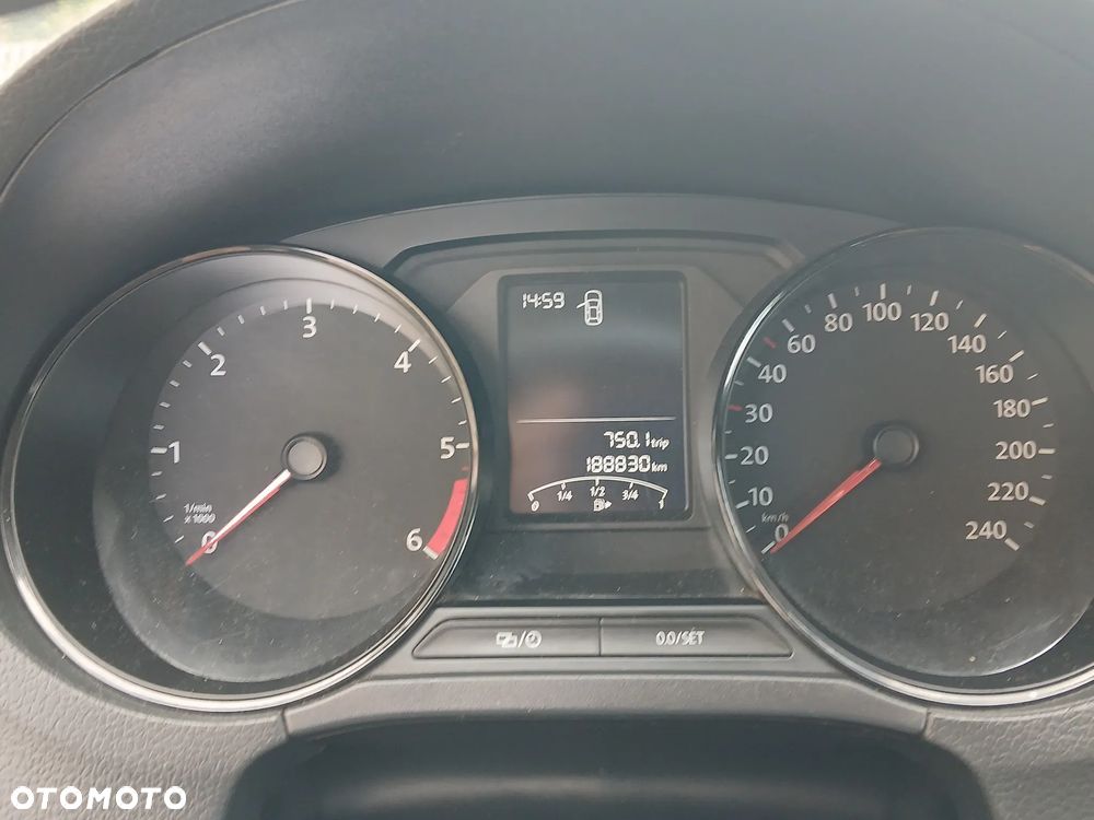 Volkswagen Polo 1.4 TDI Comfortline - 8
