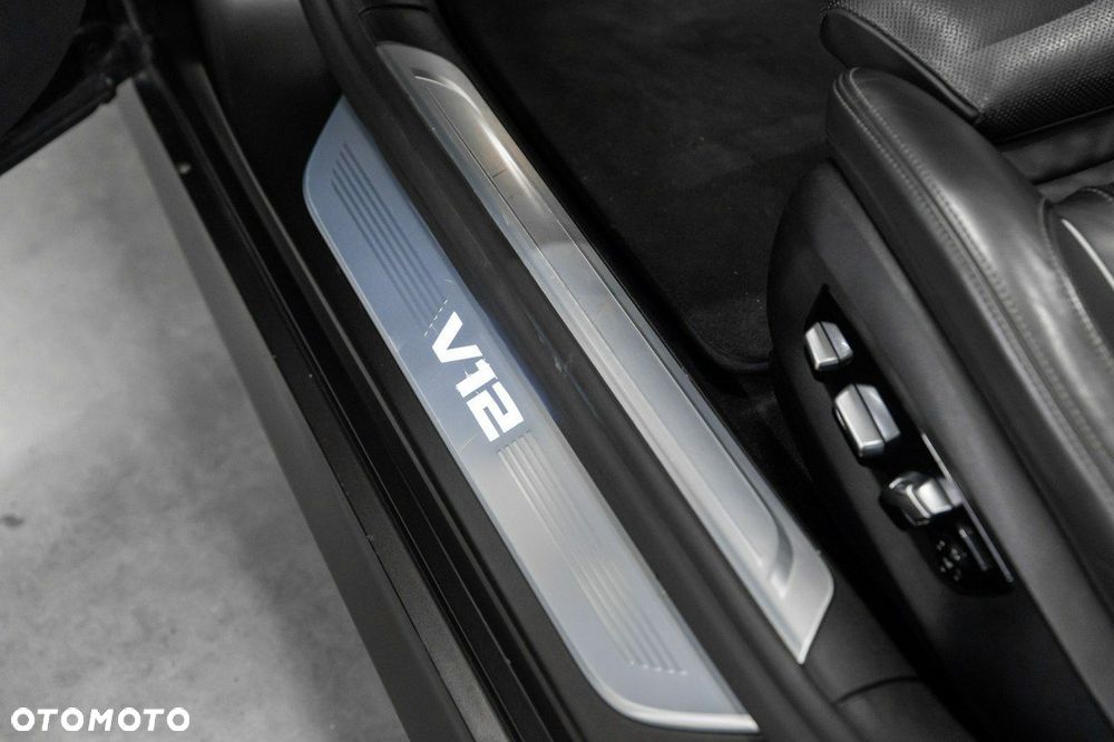 BMW Seria 7 M760Li xDrive - 32