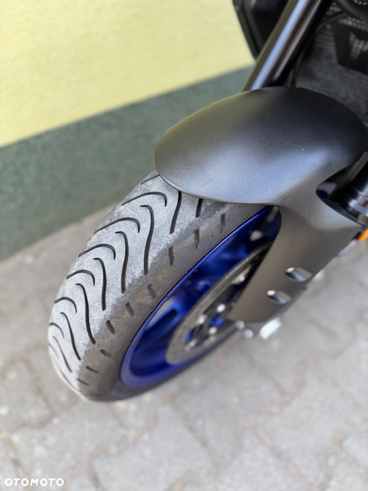 Yamaha MT - 33