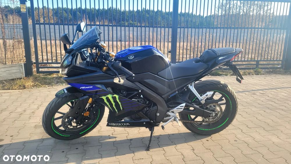 Yamaha YZF - 4