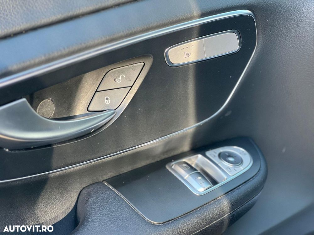 Mercedes-Benz V - 12