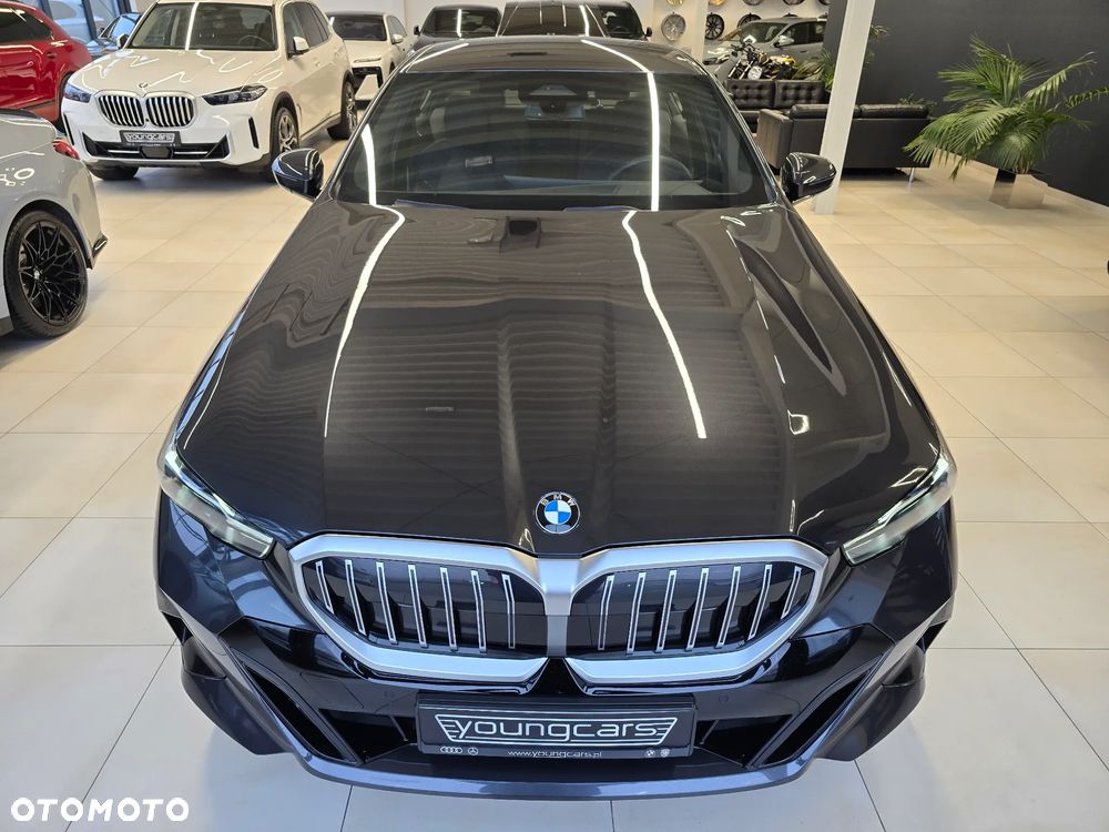 BMW Seria 5 520i mHEV M Sport - 3