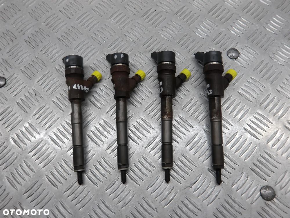 TOYOTA YARIS II 05-09 HB 5D WTRYSK WTRYSKIWACZ 23670-0N030 - 3