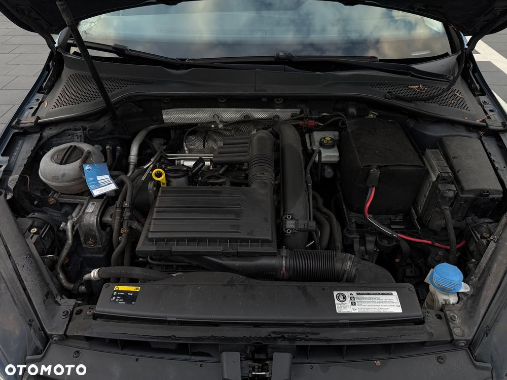 Volkswagen Golf 1.2 TSI BMT Trendline Perfectline - 32