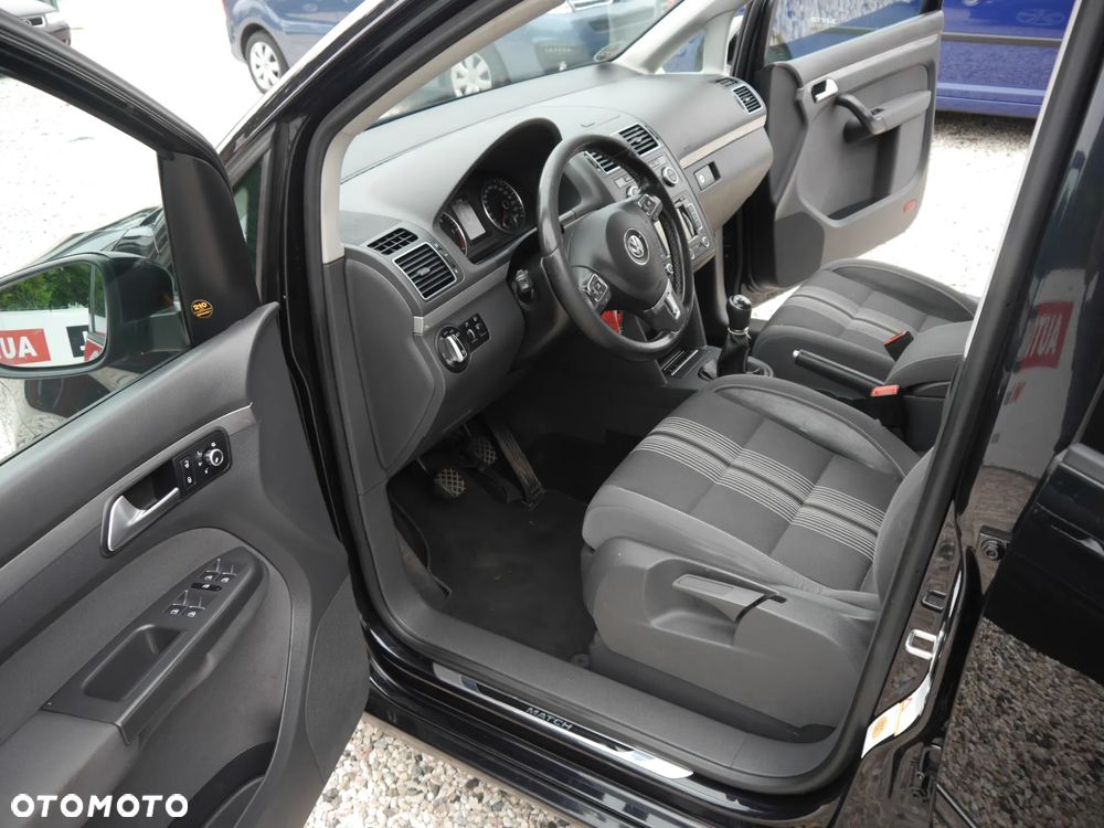 Volkswagen Touran 2.0 TDI DPF BlueMotion Technology MATCH - 5