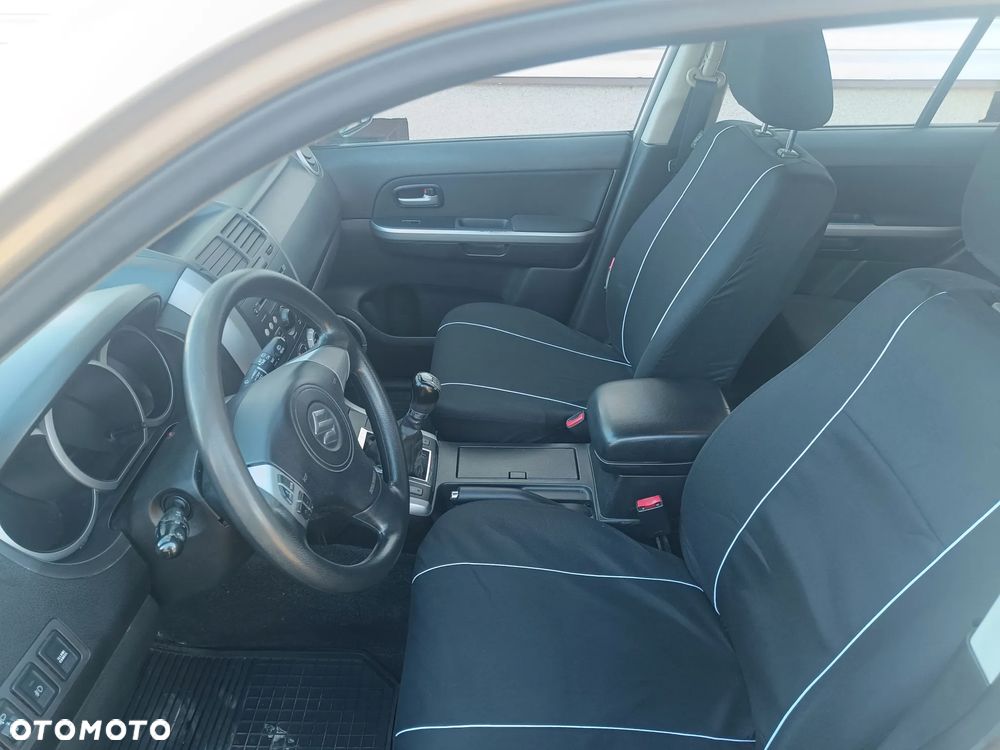 Suzuki Grand Vitara 2.0 - 8